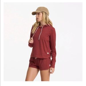 NWT Vuori halo essential hoodie